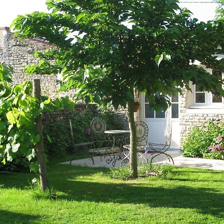 La Claverie Sainte-Radégonde-des-Noyers Exterior foto